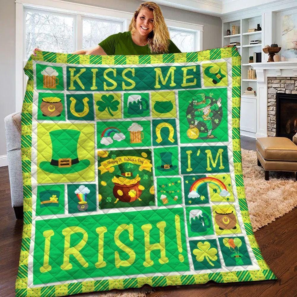 Kiss Me I'm Irish St Patricks Quilt - Irish Shamrock Quilt, St Patty Day Quilt, St Patrick's Day Decor