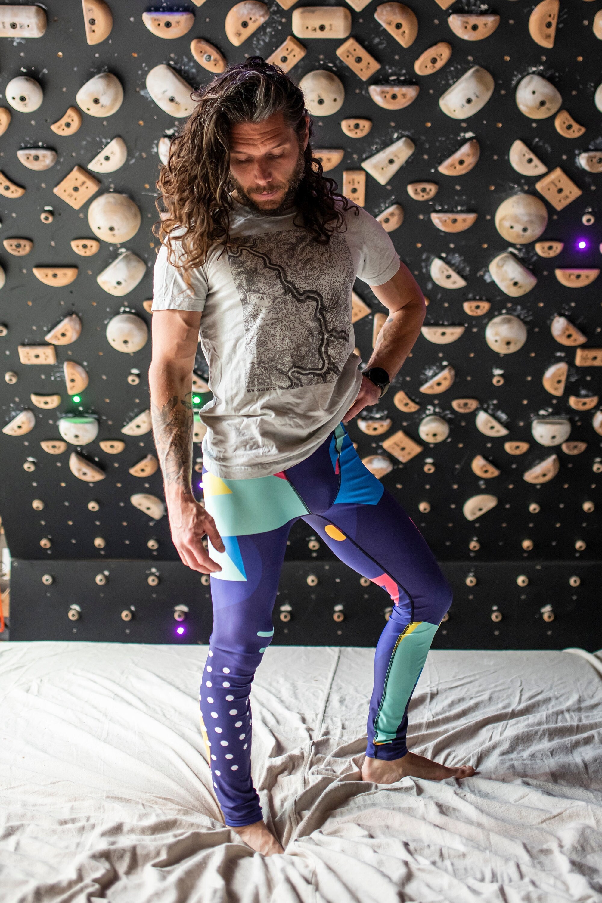 Purple and coral 90s unisex geometric design retro tights for climbing yoga fitness