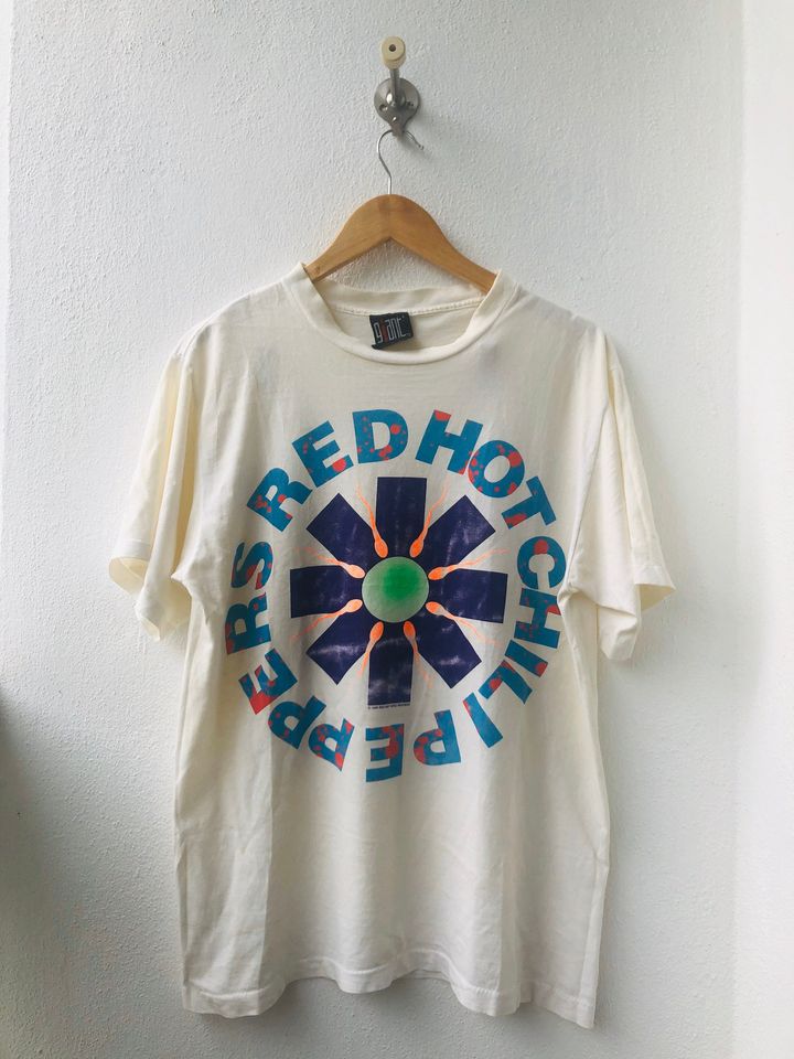 Vintage Original 90's Red Hot Chili Peppers " Sperm Logo 1990" American Funk Music T-Shirt