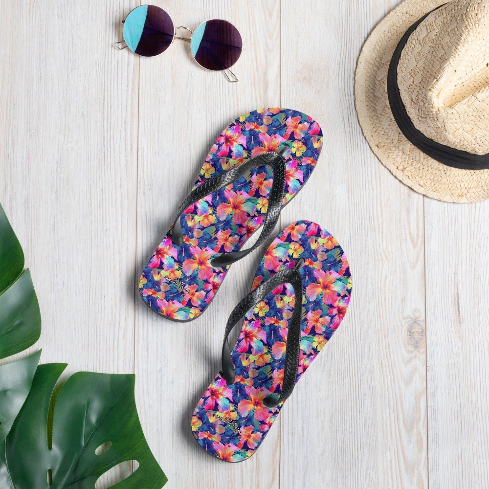 Hibiscus Paradise Flip-Flops - Vibrant Tropical Beach Shoes for Summer Fun