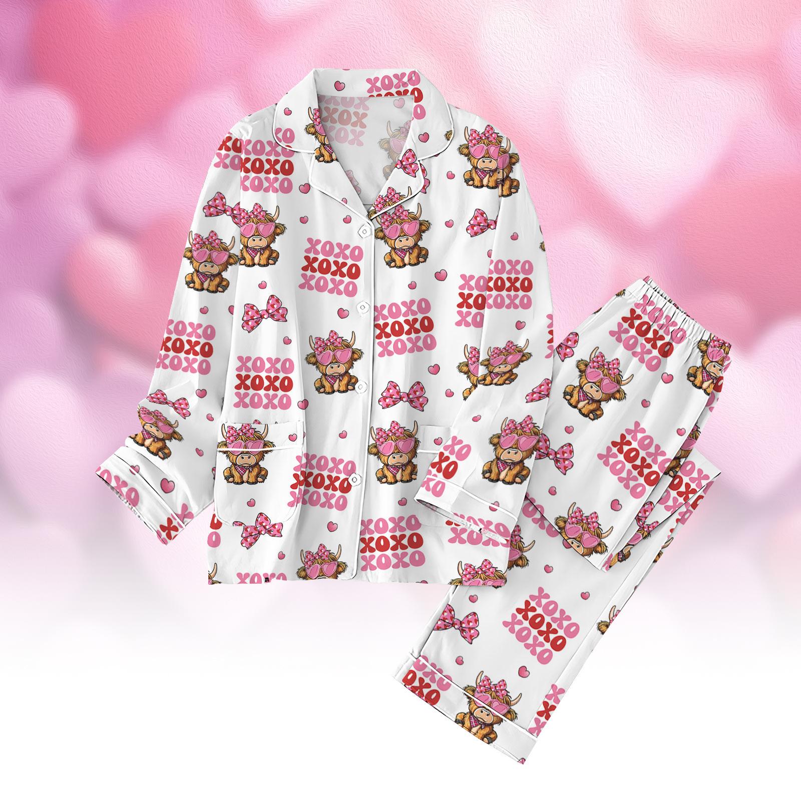Cute Highland Cow Pajamas Set, Pink Highlands Cow Pajamas Family, Buffalo Valentine Pajamas For Her, Xoxo Animal Holiday Pajamas
