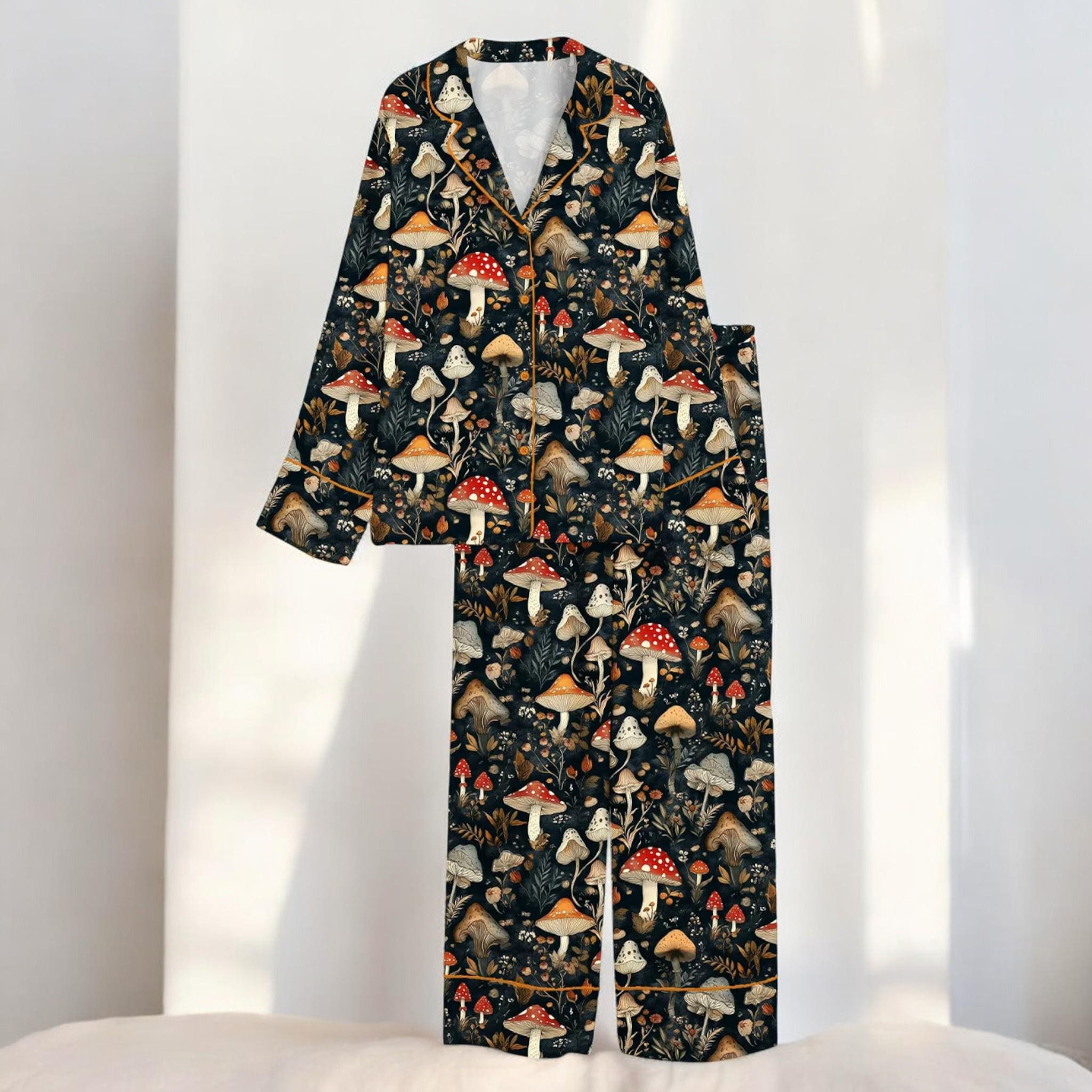 Womens Dark Fungi Forest Pajama Set, Mushroom Print Sleepwear
