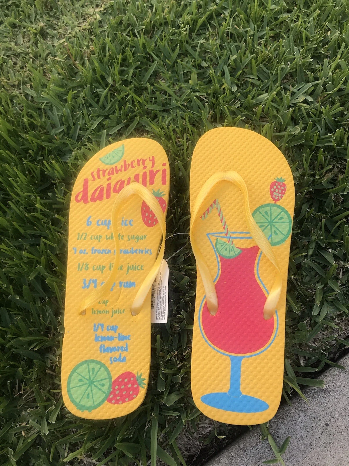 Womens Cocktail Inspired Flip Flops Sandals Thong (Size M 7/8)