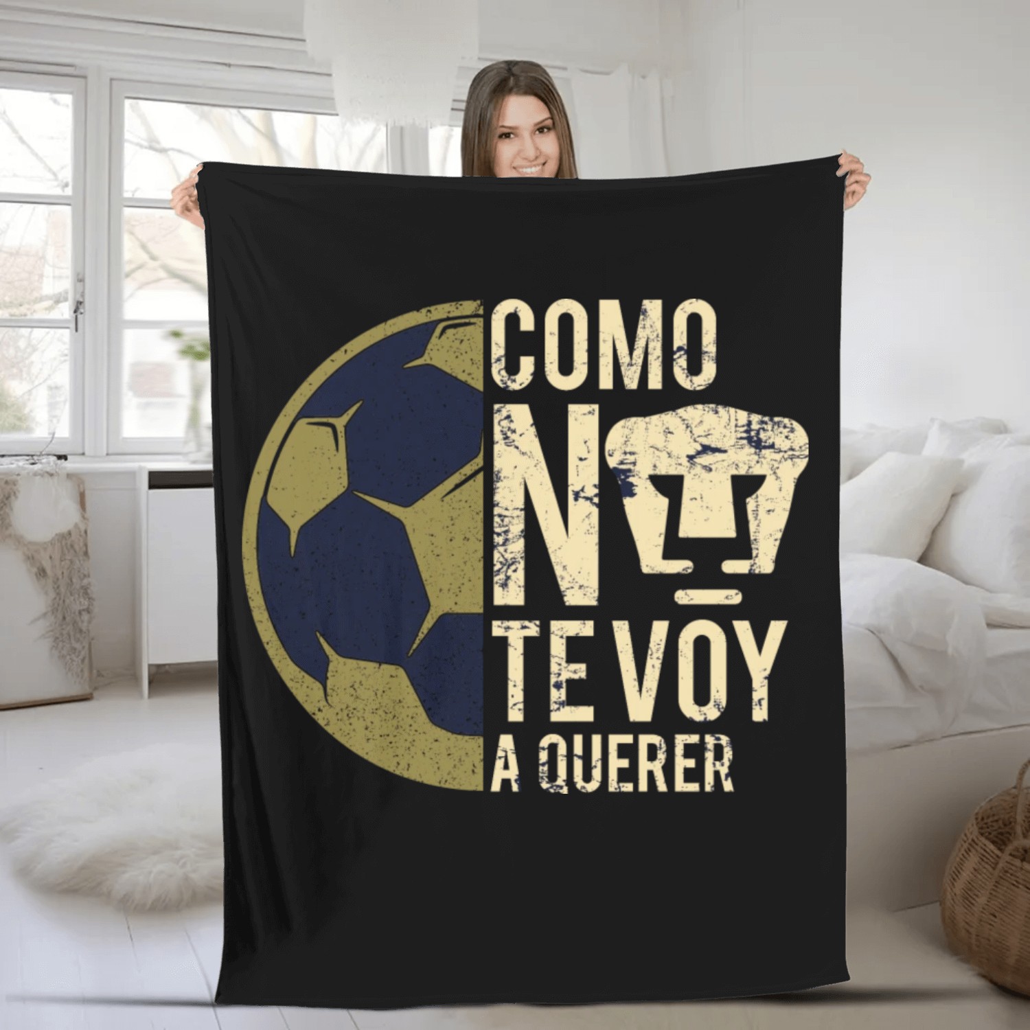 FC Pumas UNAM Como No Te Voy A Querer Distressed Fleece Blankets